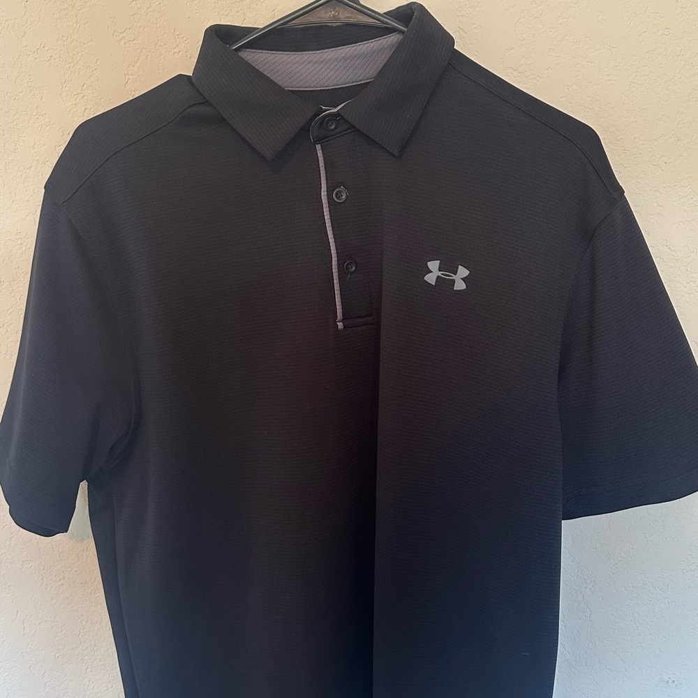 Underarmour Athletic Golf Shift Size M
